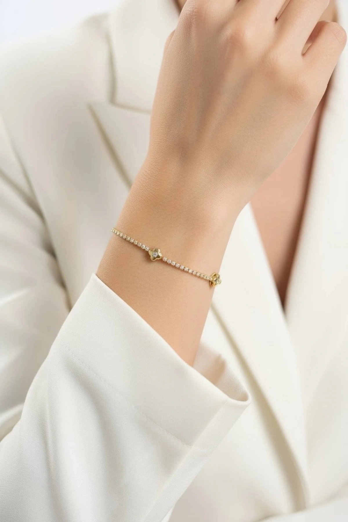 Su Yolu Zincir Sıralı Bombe Yonca Model Gold Altın Kaplama Bileklik