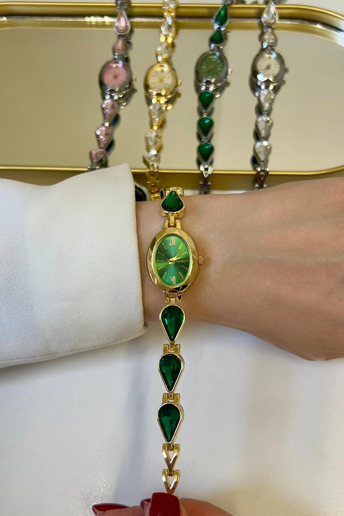 Damla Model Gold İçi Zümrüt Detay Kadın Kol Saati
