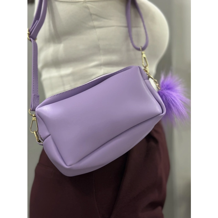 Ponpon mor cilt çanta