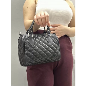 Kapaksız kapitone siyah cilt çanta