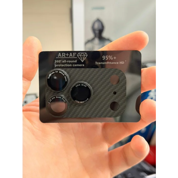 iPhone 17 Pro Tam Kapatan Desenli Karbon Lens Koruyucu