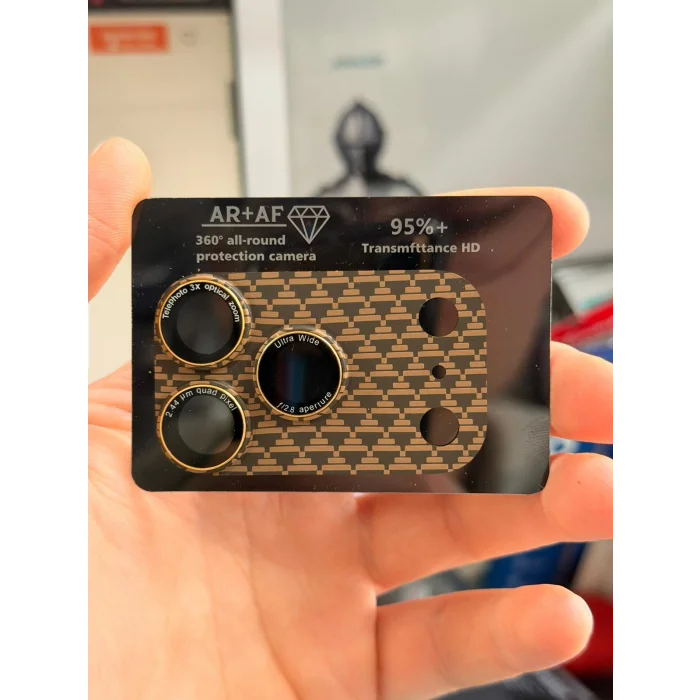 iPhone 17 Pro Max Tam Kapatan Desenli Karbon Lens Koruyucu