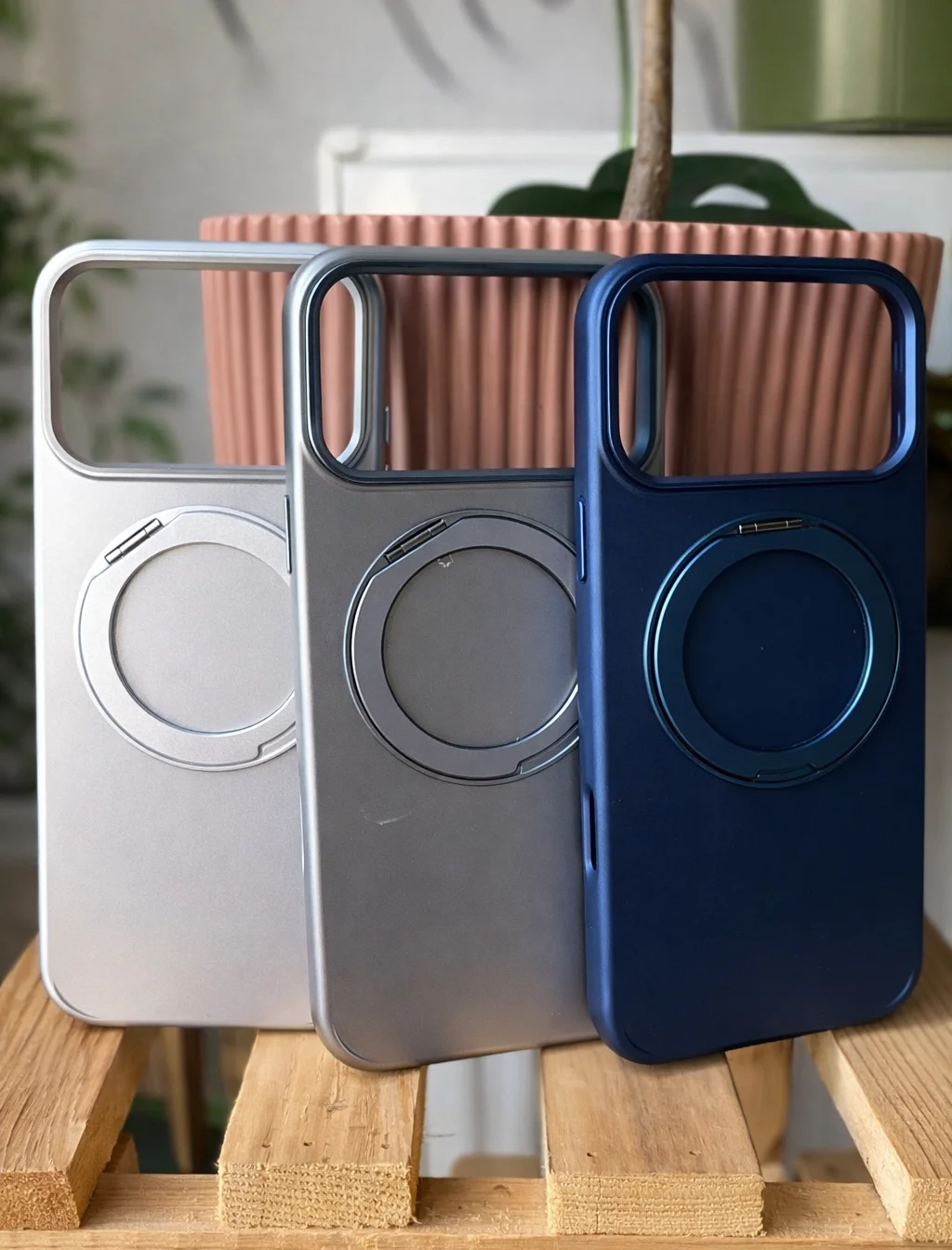 İphone 17 Pro ile Uyumlu Stant Olabilen Magsafe Özellikli Titan Telefon Kılıfı