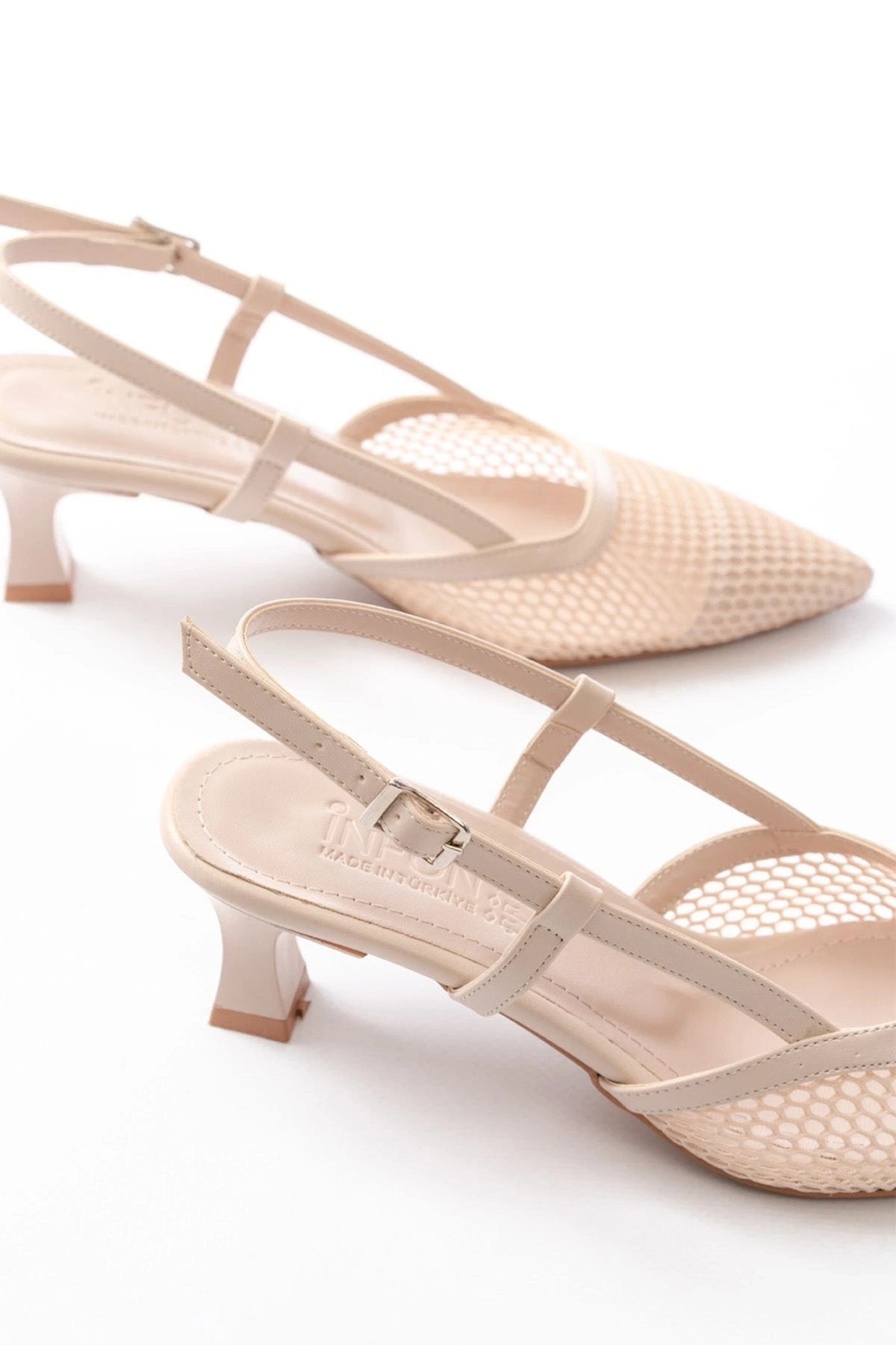 K-607 Bej Günlük Fileli Arkası Açık 7 cm Topuklu Ayakkabı