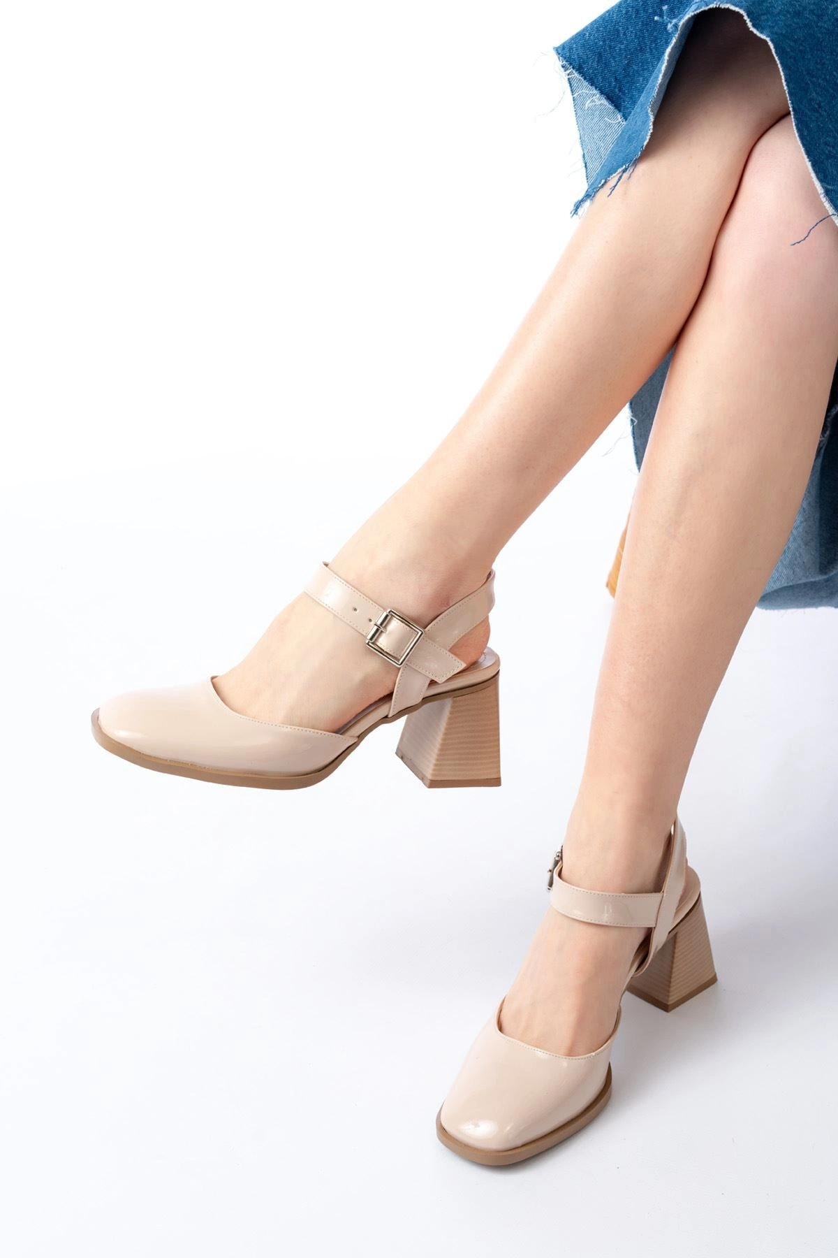 İNF-40450 Bej Rugan Günlük Arkası Açık Topuklu Ayakkabı