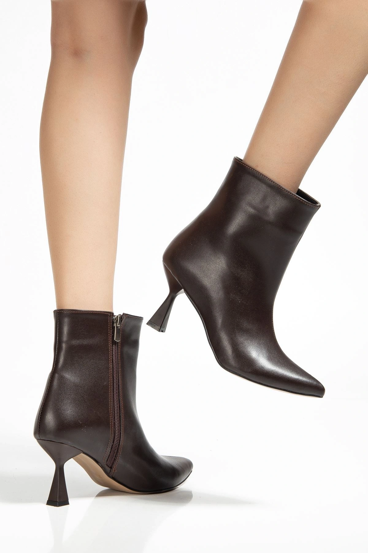 4701 Kahve Cilt Kare Topuk Günlük Kadın Bot