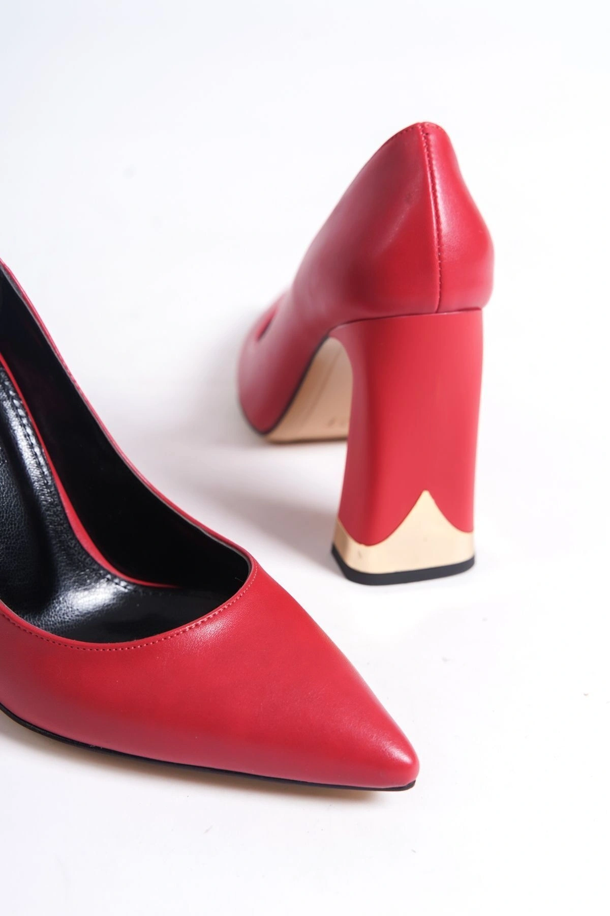 Kırmızı Kalın Ökçe Dataylı Lüx Stiletto