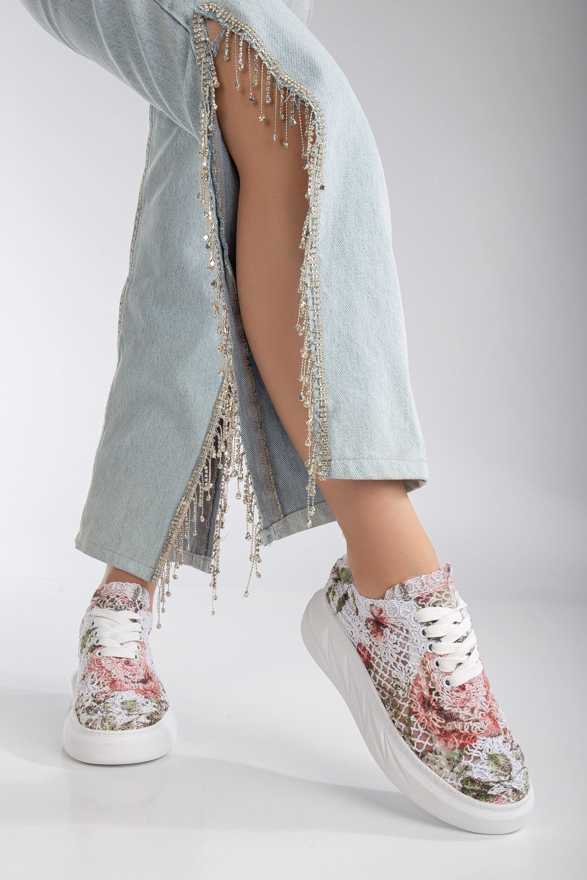 Fuşya Çiçek Desenli Dantel Detaylı Sneakers