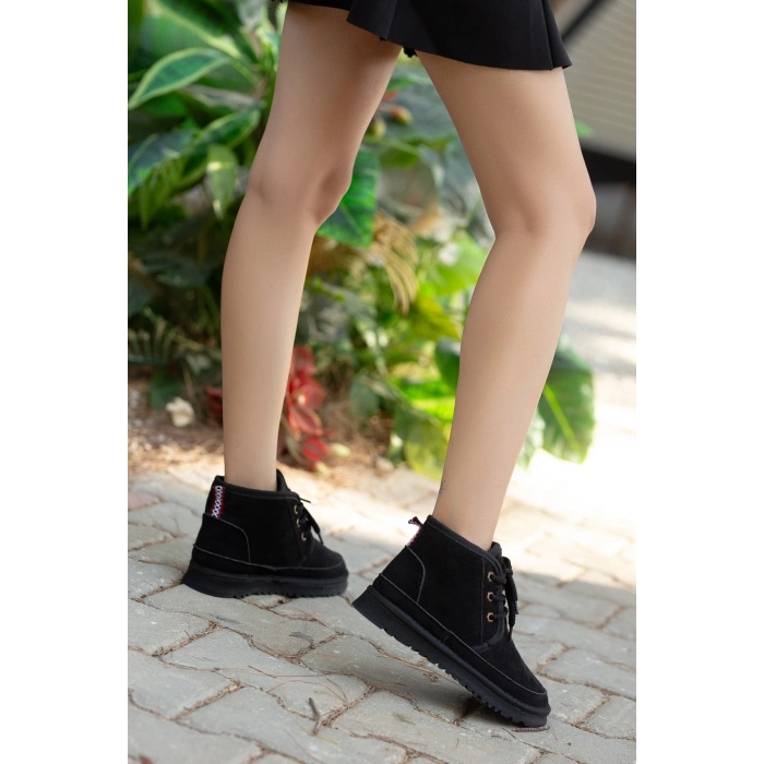 Mini İçi Kürk Astarlı Siyah Alçak Taban Bağcıklı Rahat Kadın Bot