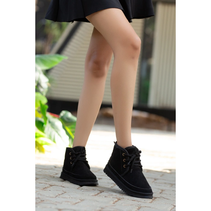 Mini İçi Kürk Astarlı Siyah Alçak Taban Bağcıklı Rahat Kadın Bot