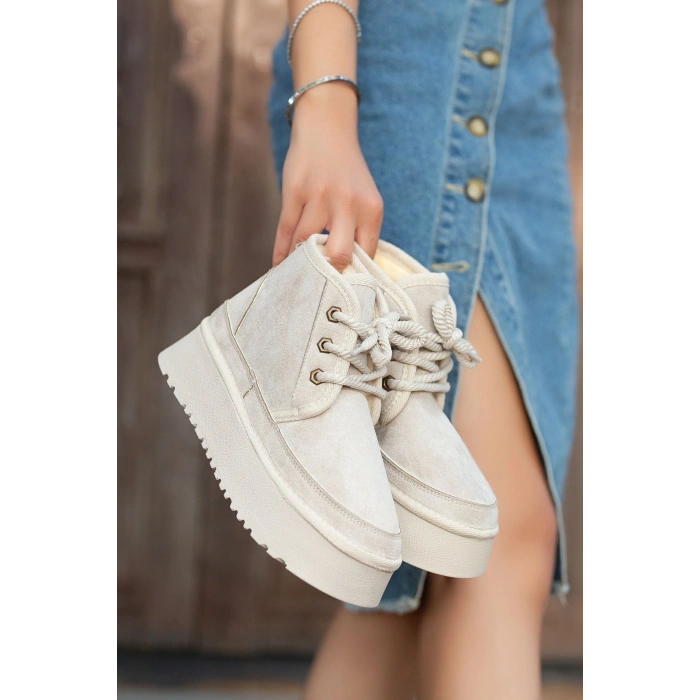 Lady İçi Kürklü Kalın Taban Bağcıklı Bej Ten Rahat Kadın Bot