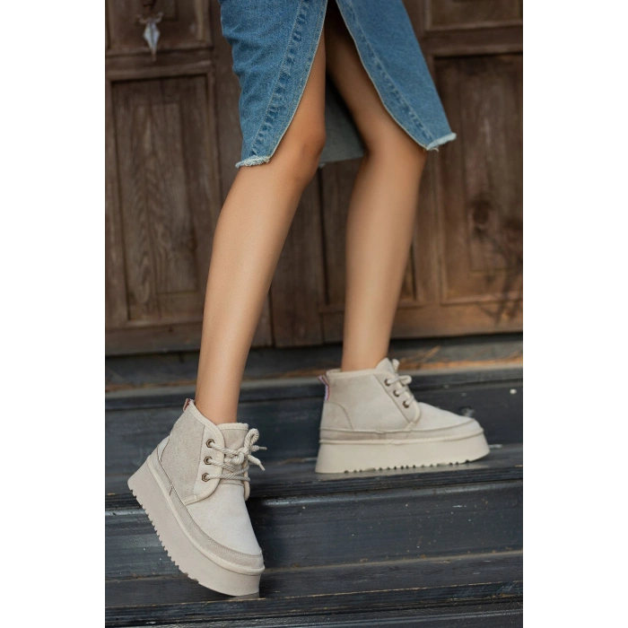 Lady İçi Kürklü Kalın Taban Bağcıklı Bej Ten Rahat Kadın Bot