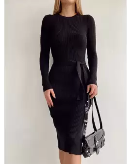 Siyah Kuşaklı Triko Elbise