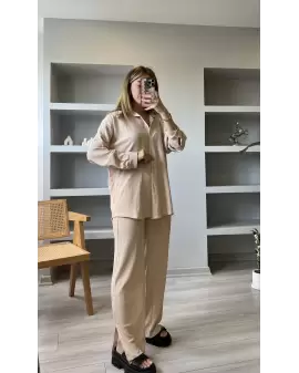 Bej Paça Yırtmaç Detaylı Gömlekli Gofre Takım
