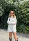 Beyaz Dik Yaka Yumoş Triko Kazak
