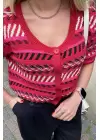 KIRMIZI REKLİ DESENLİ CROP HIRKA