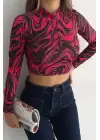 PEMBE SİYAH DESENLİ CROP UZUN KOL BLUZ