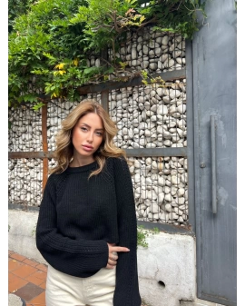 Siyah Crop Kazak