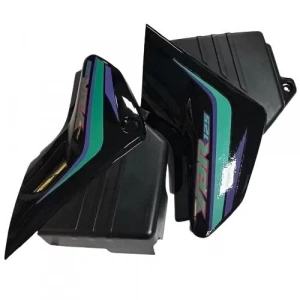 Yamaha YBR 125 Yan Kapak Siyah EM