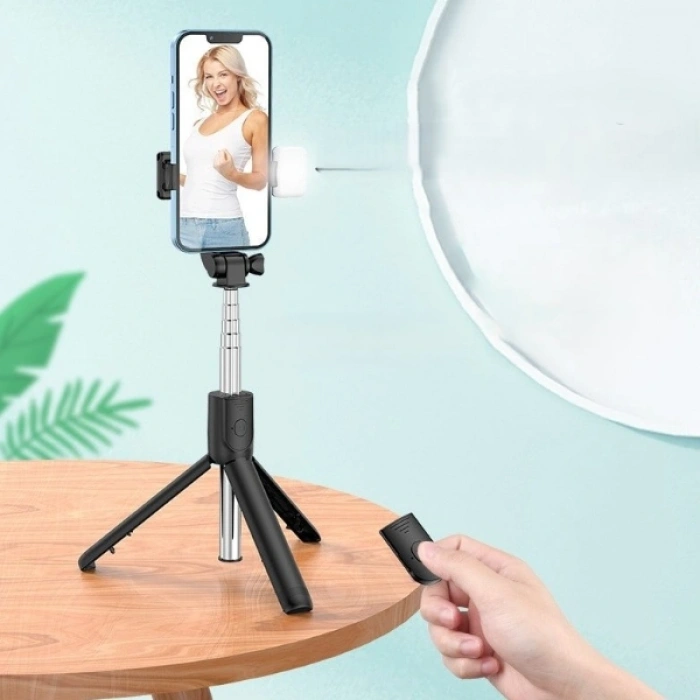 Uzaktan Kumandalı Tripod Özellikli Selfie Çubuğu