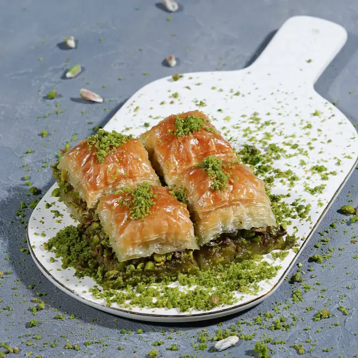 Fıstıklı Kare Baklava 1 kg