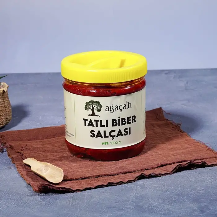 Ev Yapımı Tatlı Biber Salçası