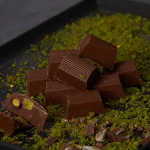 Fıstıklı Baton Çikolata 250 gr