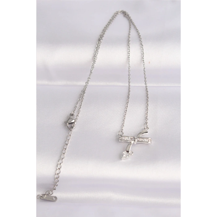 316L Çelik Zincir Gümüş Renk Zirkon Taşlı Kalp Detay Fiyonk Kolye