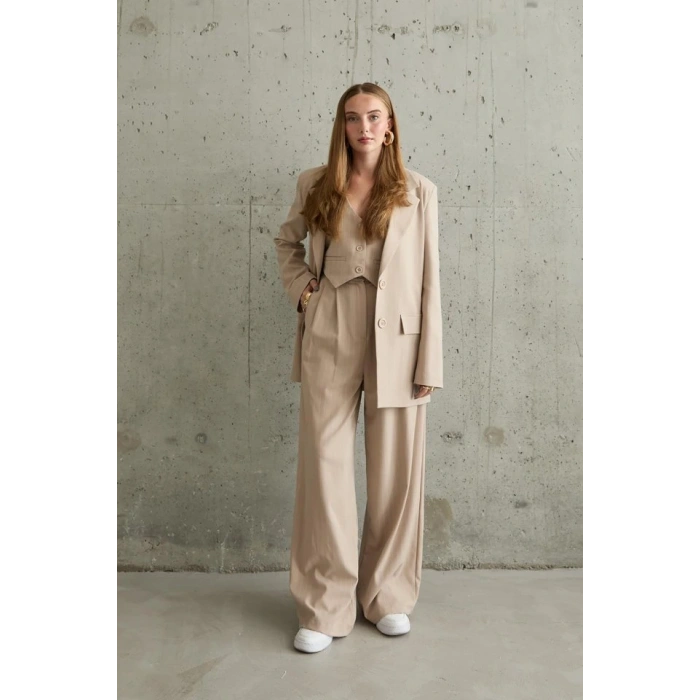 Bej Çizgili Ceket - Yelek Ve Pantolon Takım