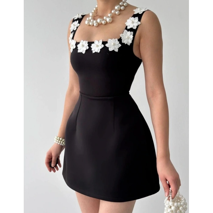 Alyosa Çiçek Detaylı Elbise