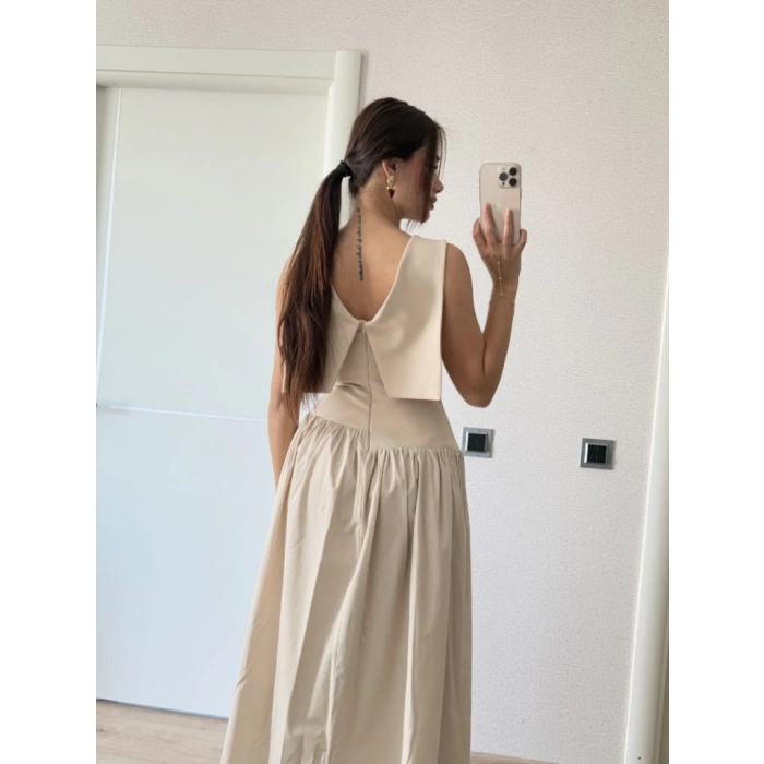 Arkası Kanatlı Uzun Elbise- Bej
