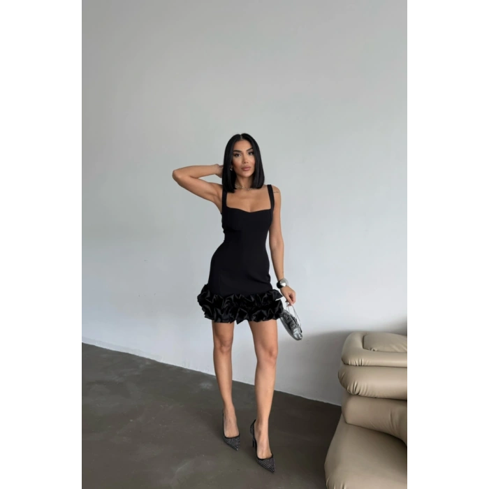 ASKILI KISA DAR ELBİSE ETEKUCU TASARIM KATLI - Siyah