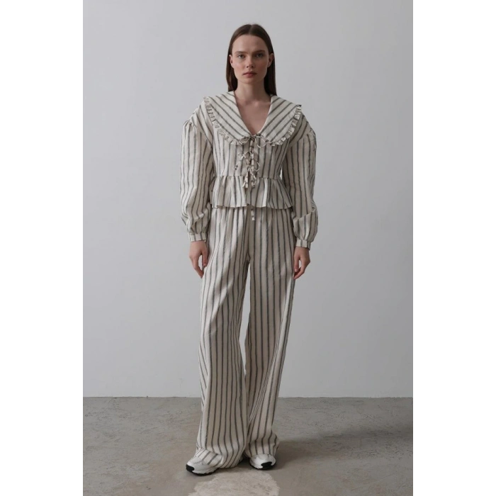 Bebe Yakalı Önü Bağlamalı Takım - Natür