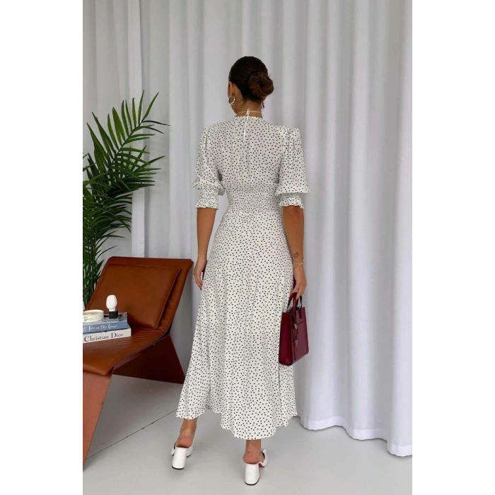 Beyaz Arka Ve Bel Ucu Gipeli Elbise