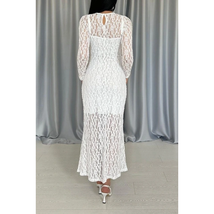 Beyaz Dantelli Uzun Kollu Elbise