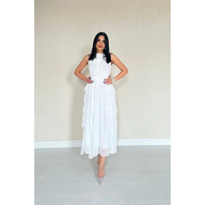 Beyaz Önü Büzgülü Fırfırlı Elbise