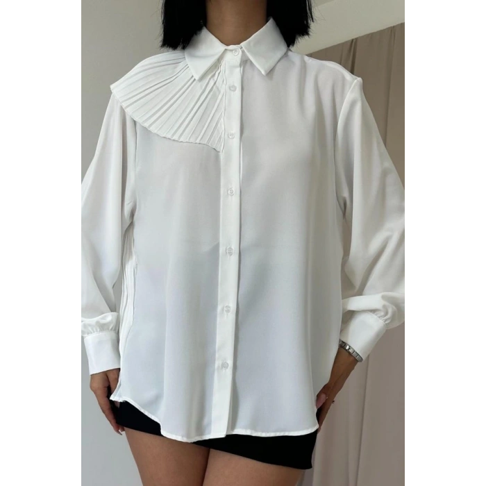 Beyaz Pilise Detaylı Jesica Gömlek