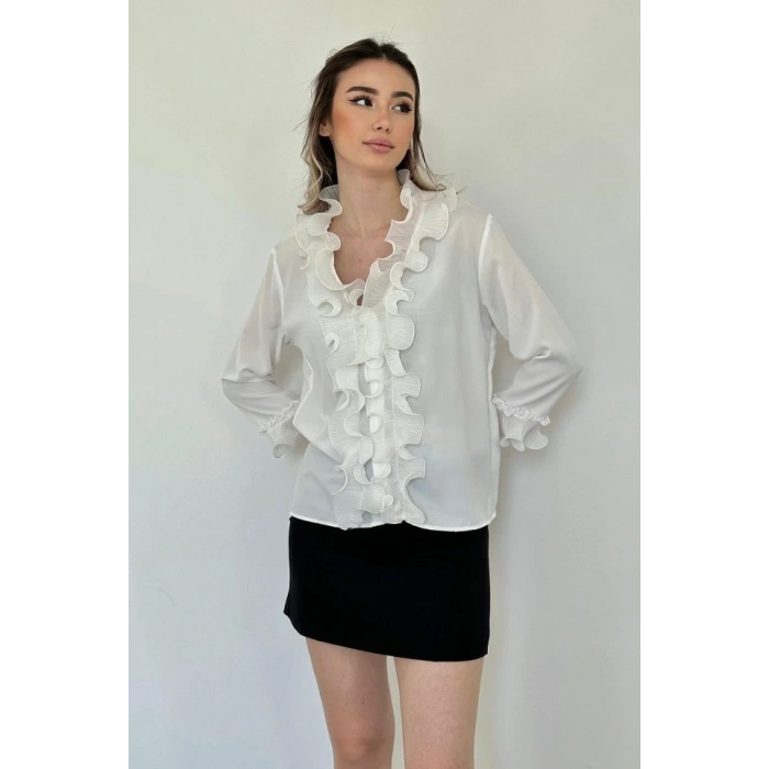 Beyaz Yakası Volanlı Gömlek