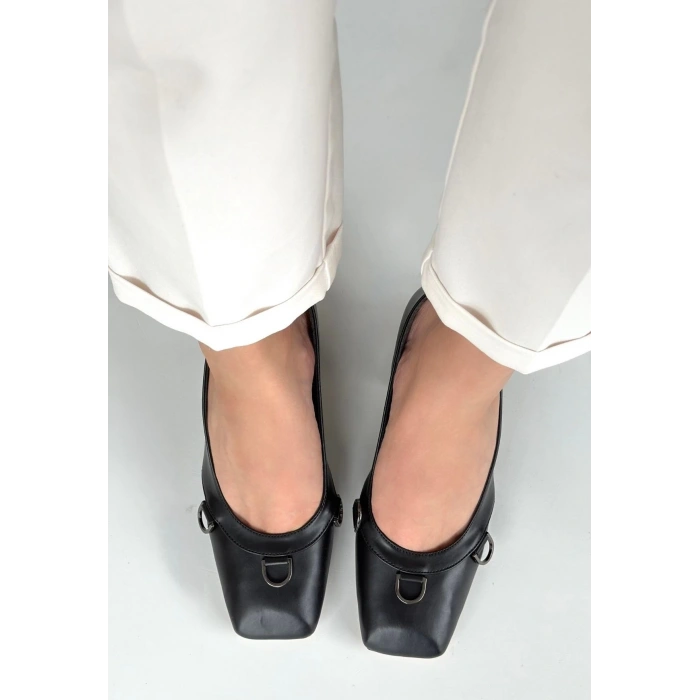 Cande Siyah Cilt Topuklu Ayakkabı