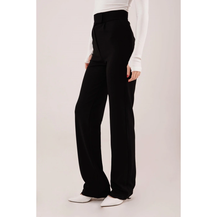 Cırt Kapama Detaylı Siyah Pantolon