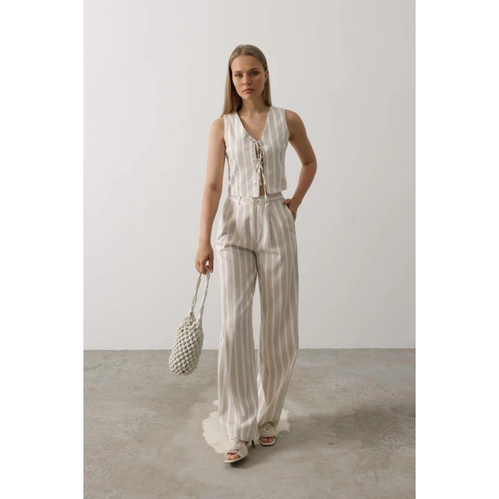 Çizgili Yelek Takım - Beyaz-Taş