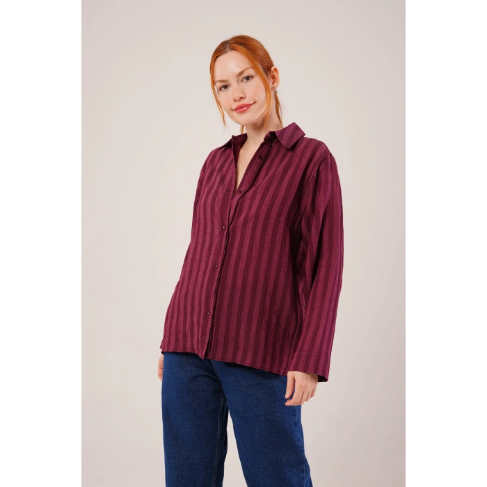 Düğmeli Ve Çizgi Detaylı Bordo Gömlek