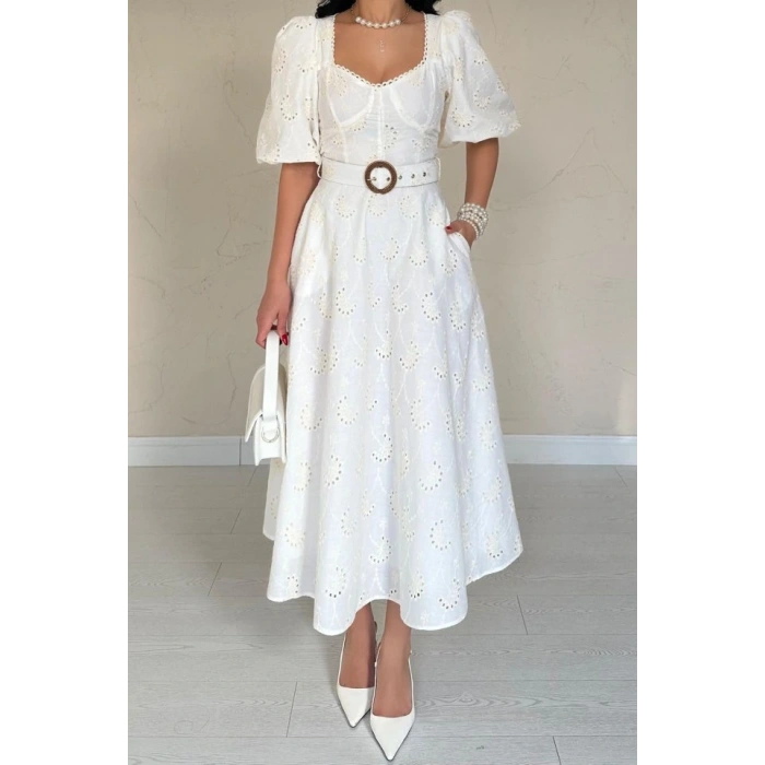 Ekru Göğüs Kup Detaylı Kemerli Brode Elbise