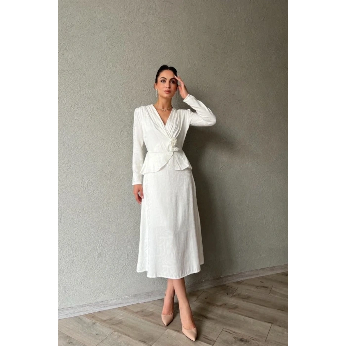 Ekru Pile Detaylı Kruvaze Elbise