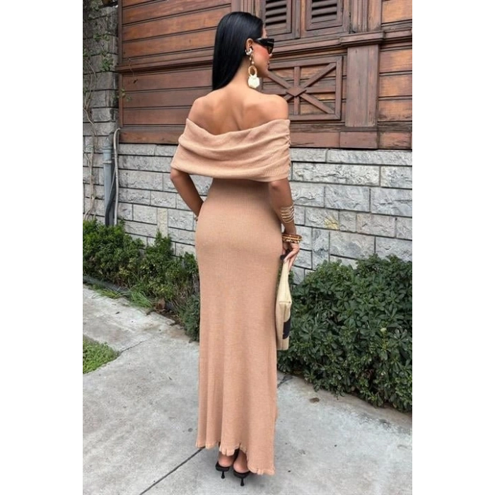 Eteği Gül Detay Madonna Yaka Elbise 2863