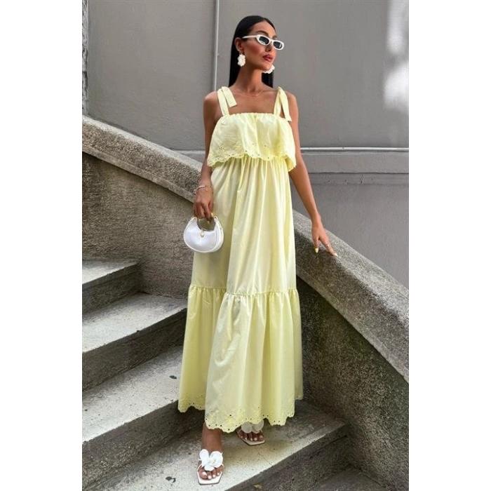 Etek Ucu Brode Nakışlı Boyundan Bağlamalı Elbise 2881