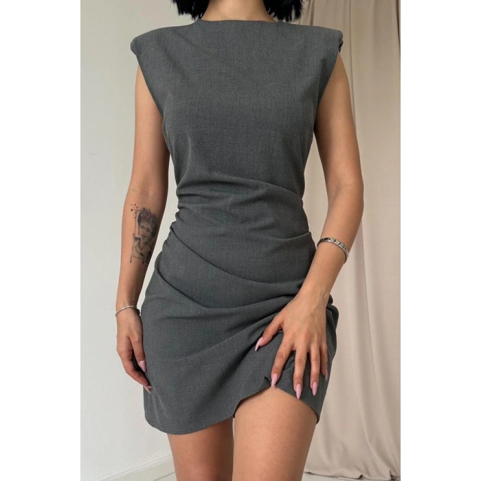 Gri Yanı Büzgülü Sıfır Kol Elbise