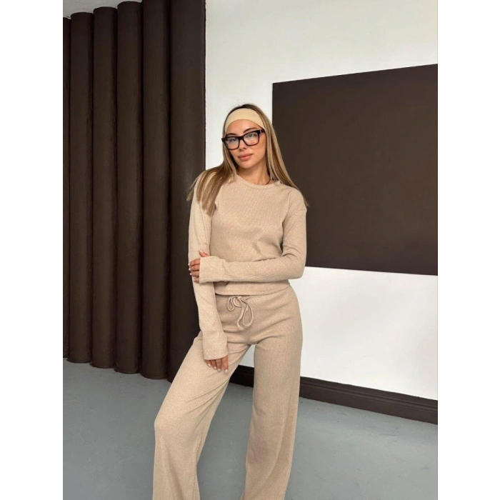 Kadın Bisiklet Yaka Parmak Geçme Detay Uzun Kollu Bluz Ve Pantolon Ikili Takım