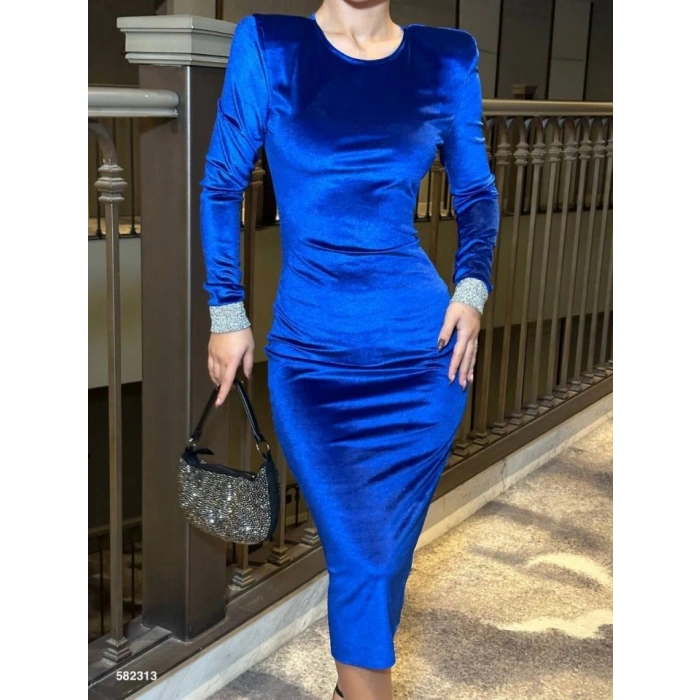 Kadın Bisiklet Yaka Vatkalı Manşet Detay Kadife Kumaş Midi Boy Elbise