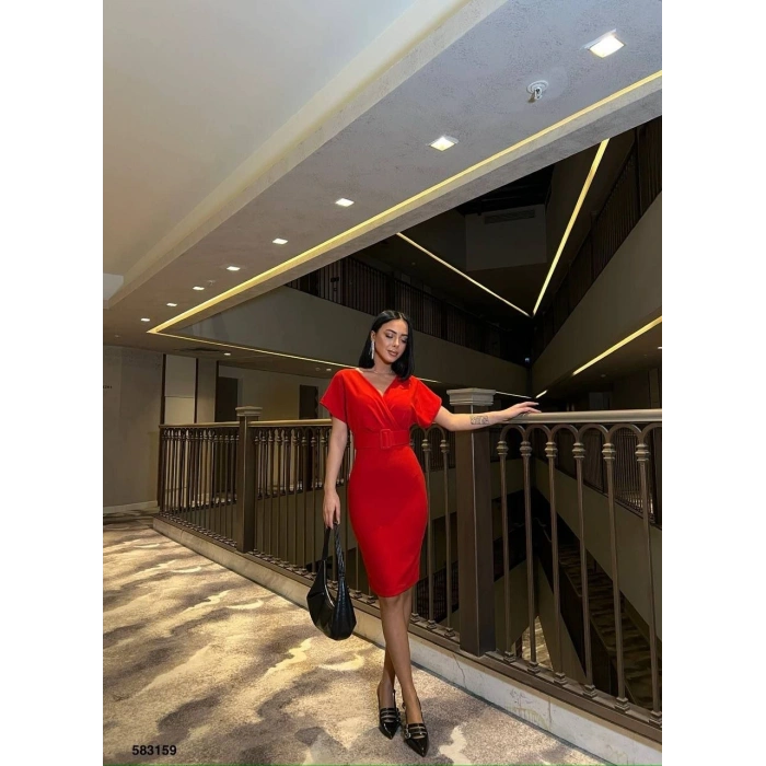 Kadın Dalgıç Krep V Yaka Ve Sırt Dekolte Detaylı Elbise